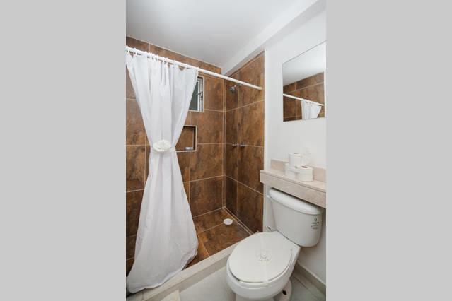 Aqua Terra - Quiet Condo For 4 普拉亚卡门 外观 照片